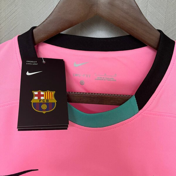 Barcelona 21/22 Pink Kit - Image 6