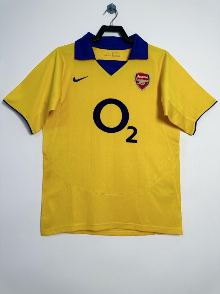 Arsenal 03/04 Away Kit