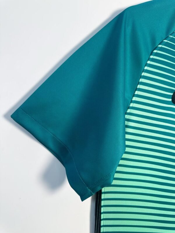 Barcelona 16/17 Third Kit - Image 3