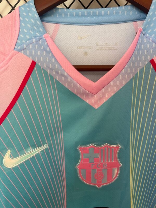 Barcelona 25/26 Bubblegum Special Edition Kit - Image 3