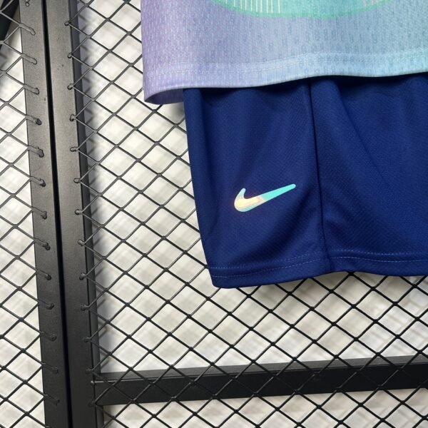 Barcelona Bubblegum Special Edition Kit + Shorts Kids - Image 4