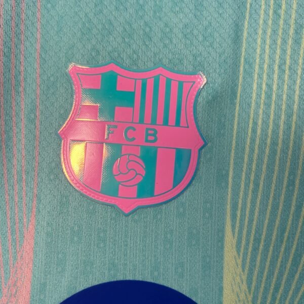 Barcelona Bubblegum Special Edition Kit + Shorts Kids - Image 9