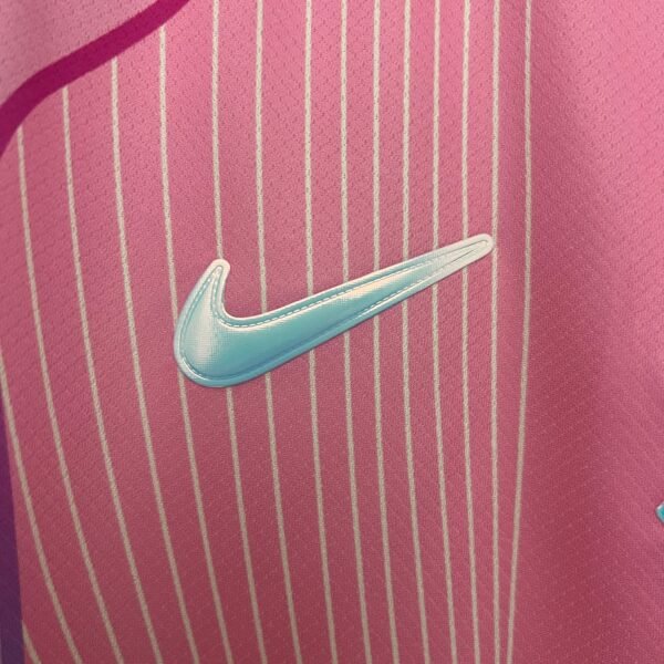 Barcelona 25/26 Special Edition Pink Kit - Image 8