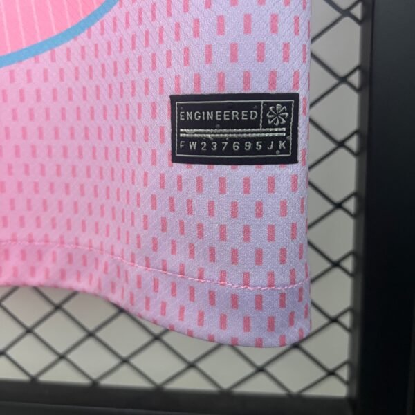 Barcelona 25/26 Special Edition Pink Kit - Image 5