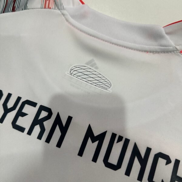 Bayern 25/26 Away Kit - Image 7