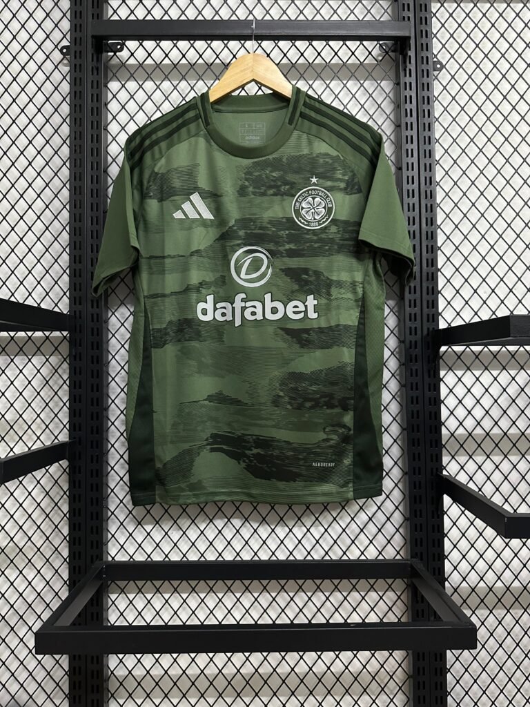Celtic 24/25 3th Kit
