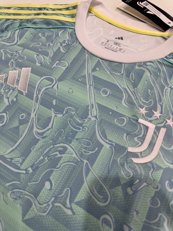 Juventus 25/26 Away Kit - Image 4