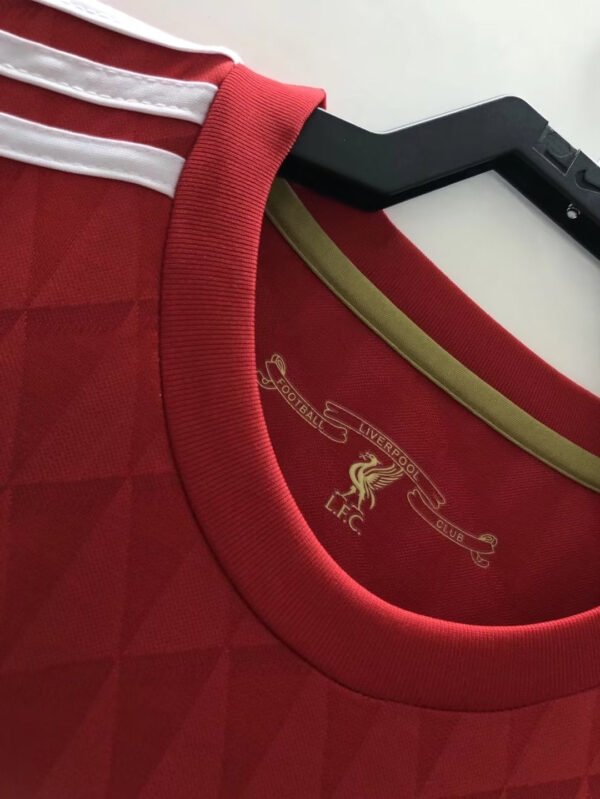 Liverpool 2010 Home Kit - Image 5