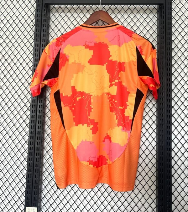 PSG 25/26 Orange Special Edition Kit - Image 2