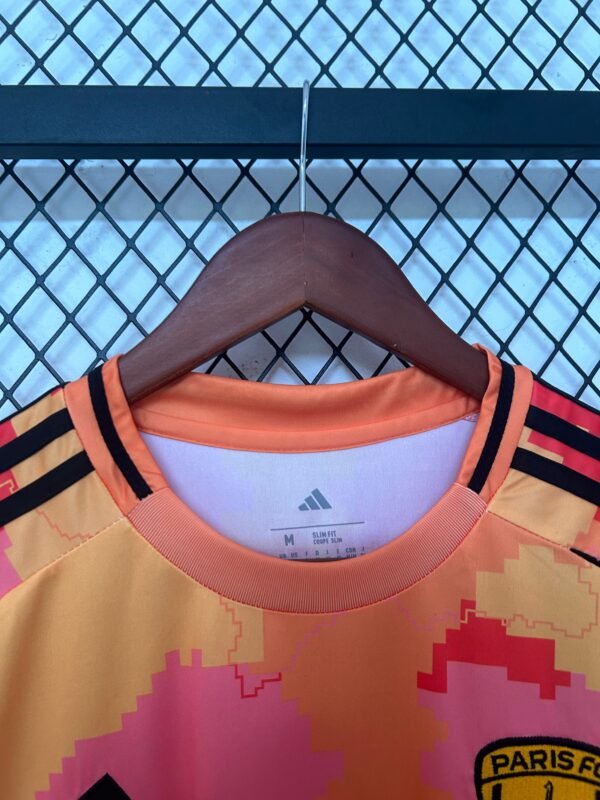 PSG 25/26 Orange Special Edition Kit - Image 6