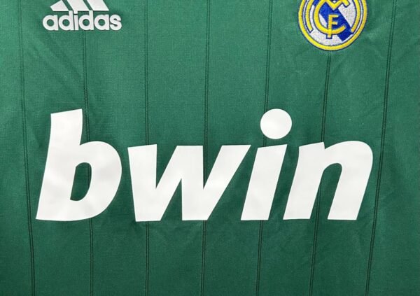 Real Madrid 12/13 Away Kit - Image 6
