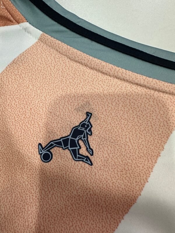 Spain 25/26 Away Kit - Image 7