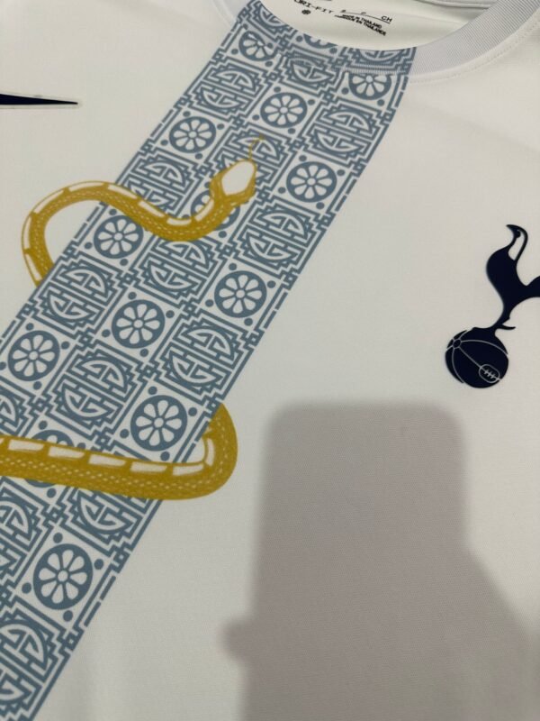 Tottenham 25/26 Snake Kit - Image 4