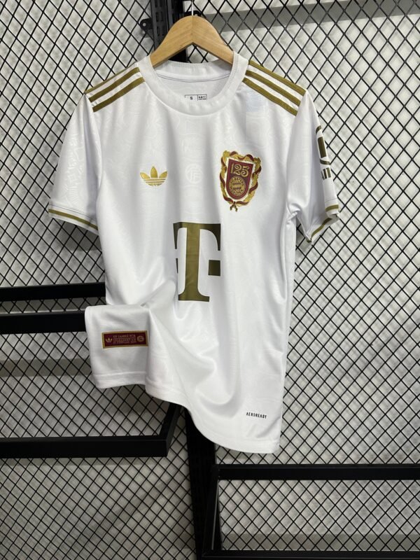 Bayern 125th Anniversary White Kit